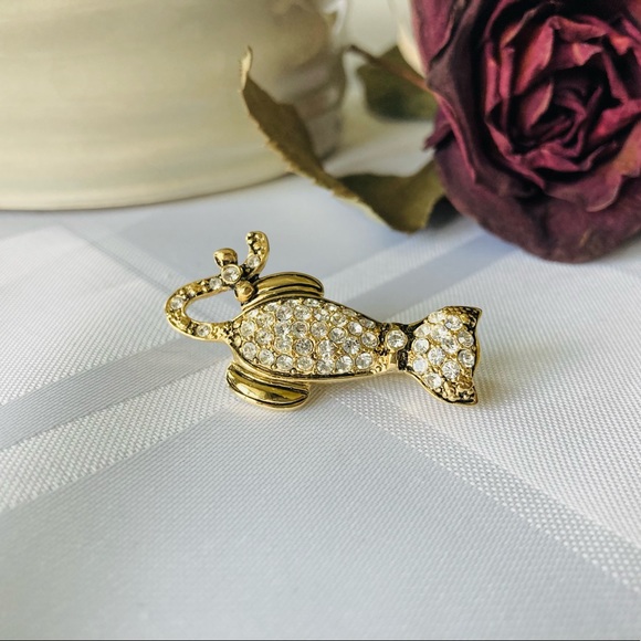 Vintage NR signed rhinestone gold tone cat brooch - Picture 8 of 8